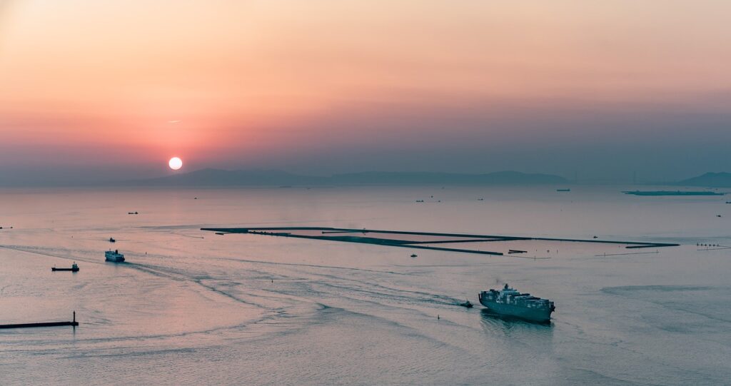 Panorama Sea Osaka Bay Sunset Haze  - Kanenori / Pixabay