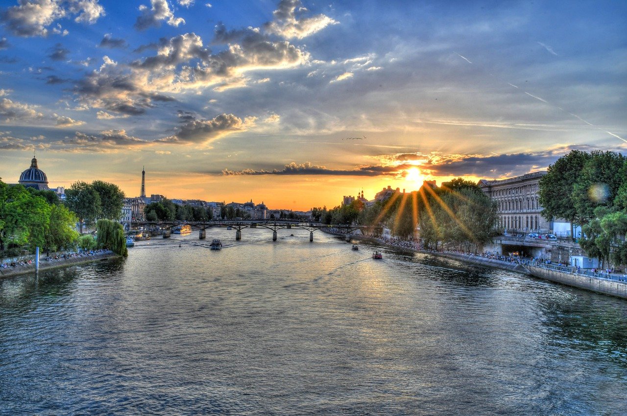 Paris Seine River Sunset Bridge  - Danor / Pixabay