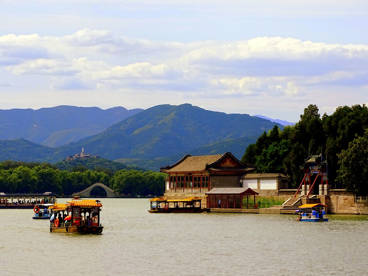 Park Trees Church Dragon Ship  - pokati3 / Pixabay