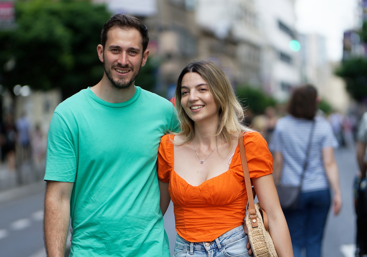 People Couple Happy Young Lovers - Surprising_Shots / Pixabay