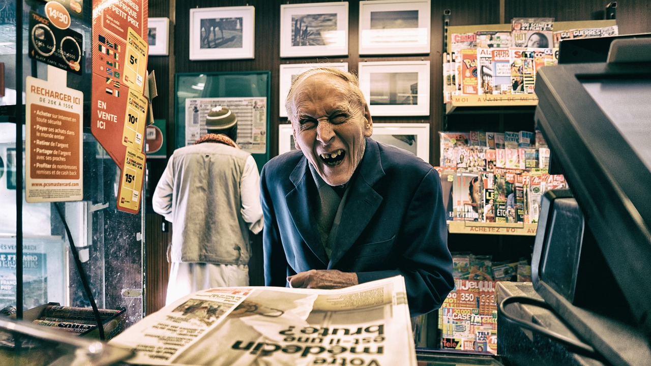 People Man Happy Smile Enjoy Shop  - StockSnap / Pixabay