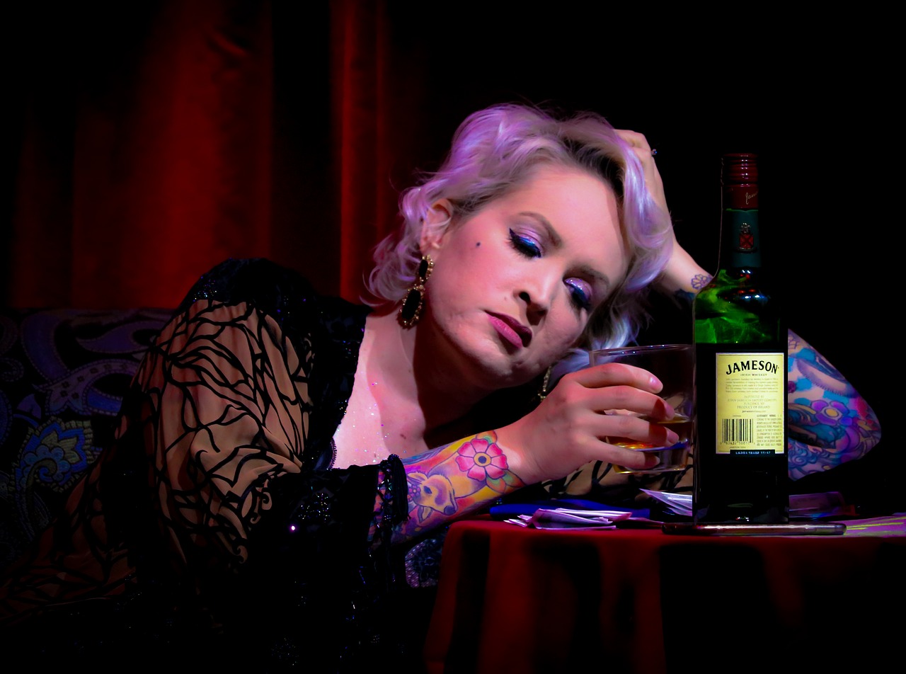 People Portrait Adult Drink Woman - SocialButterflyMMG / Pixabay