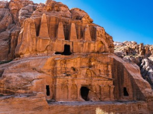 Petra Jordan Obelisk Tomb Sandstone  - ChiemSeherin / Pixabay