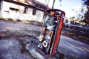 Petrol Pump Gas Pump Vintage  - TitusStaunton / Pixabay
