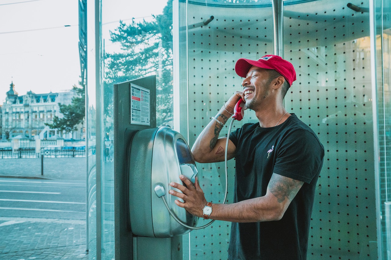 Phone Booth Phone Emergency Call  - Peggy_Marco / Pixabay