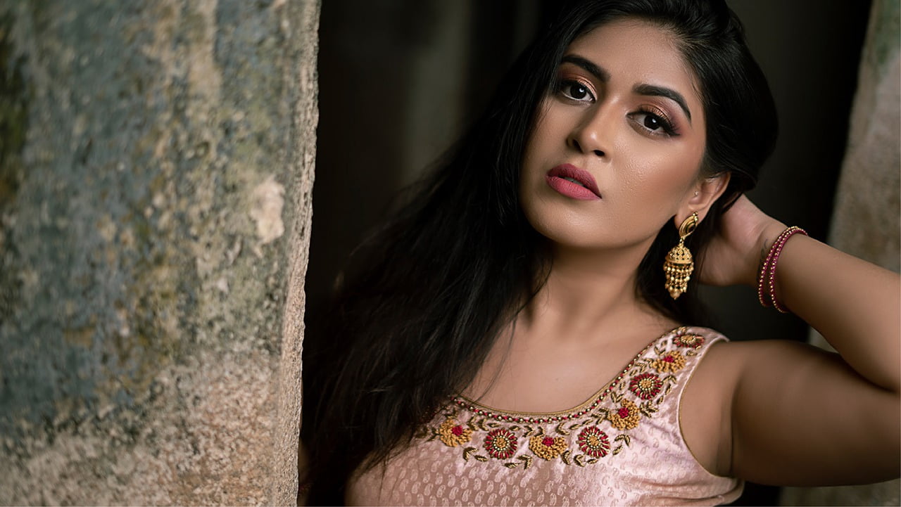 Photography Beautiful Woman Woman - iamrva / Pixabay