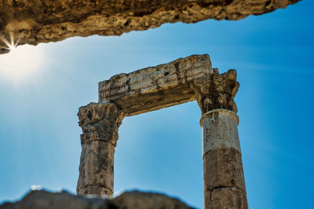 Pillars Ruins Columns Architecture  - Hisham_Zayadnh / Pixabay