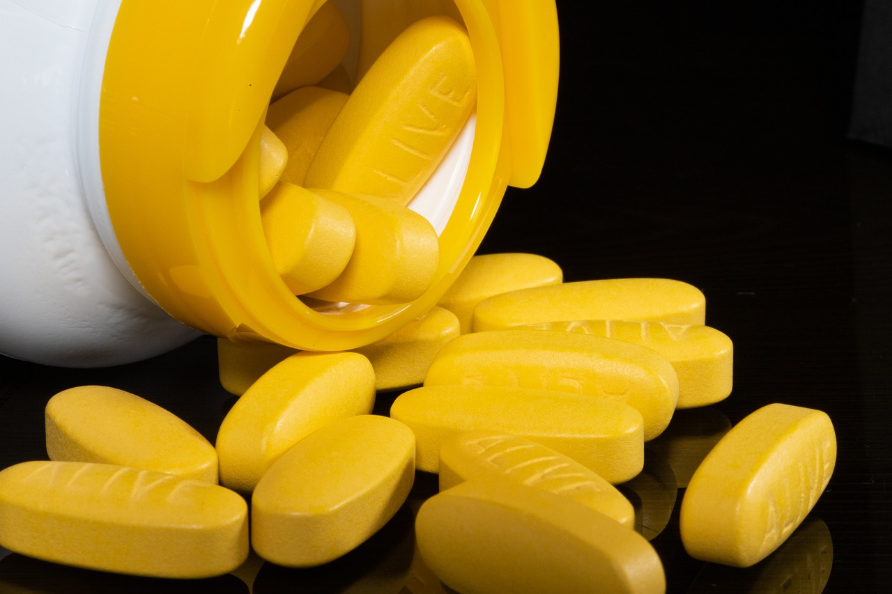 Pills Supplement Medicine Treatment  - HeungSoon / Pixabay
