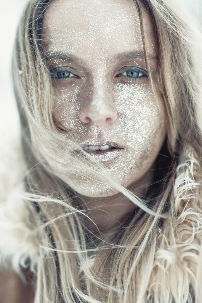 Portrait Beauty Cold About  - 1866946 / Pixabay