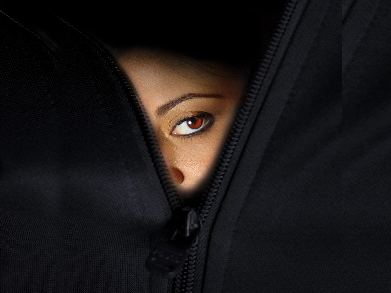 Portrait Model Pose Horror Scary  - Briam-Cute / Pixabay