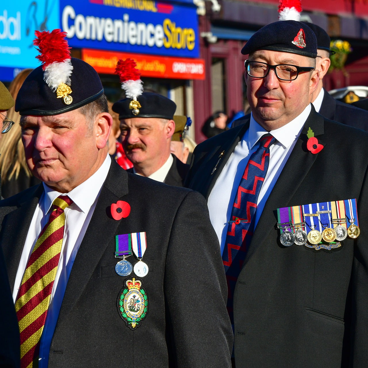 Portrait Old Soldier Flag Medals - scan5353 / Pixabay