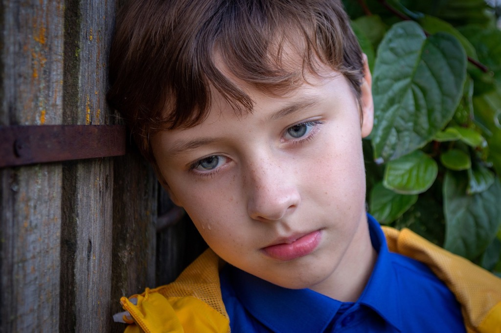 Portrait Teen Boy Street Fence  - Viki_B / Pixabay