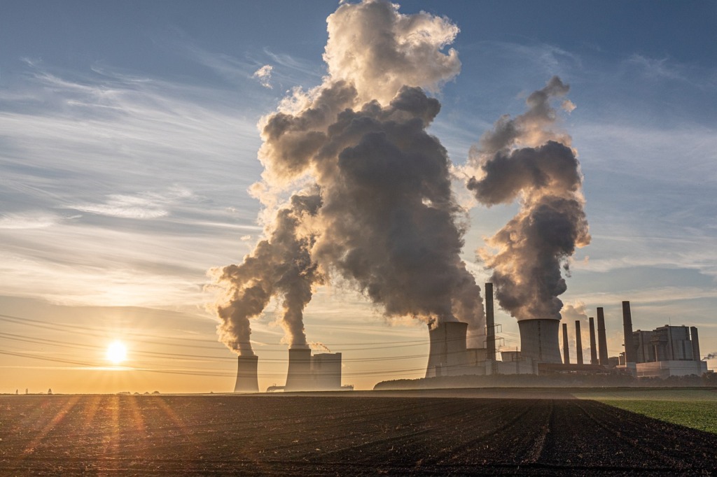 Power Plant Air Pollution  - catazul / Pixabay