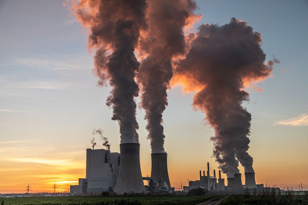 Power Plant Air Pollution  - catazul / Pixabay