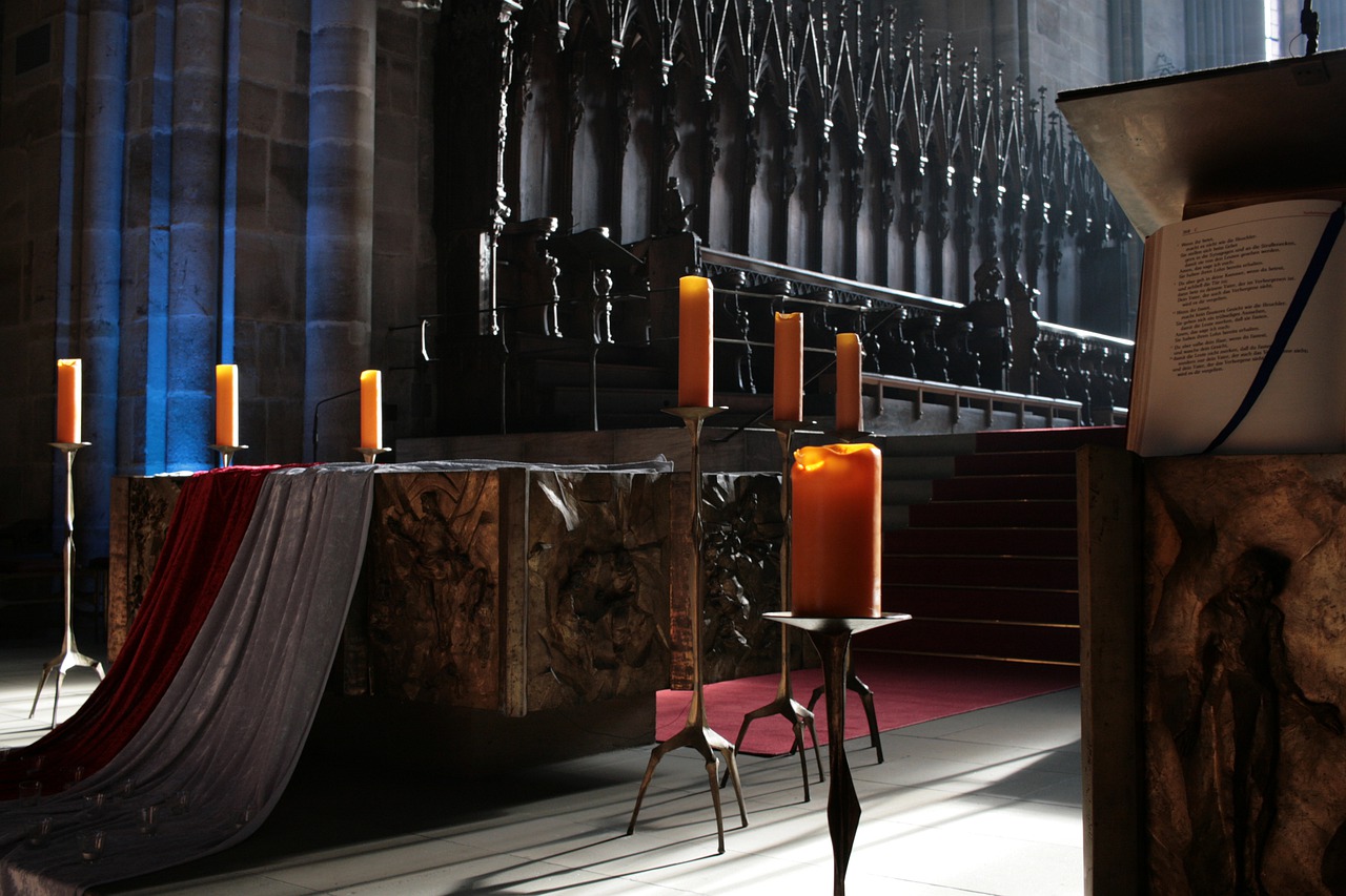 Prayer Peace Altar Dom Bamberg  - Joa70 / Pixabay