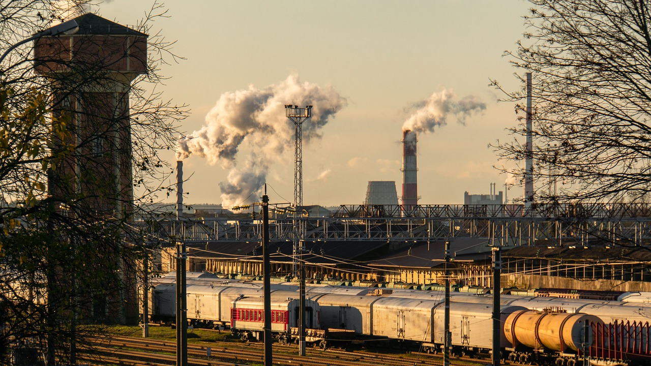 Railroad City Vilnius Station  - kmarius / Pixabay