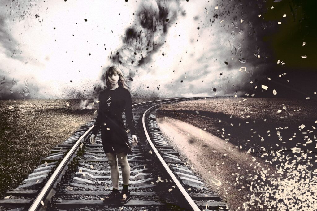 Rails Woman Forward Girl Fear  - pixundfertig / Pixabay