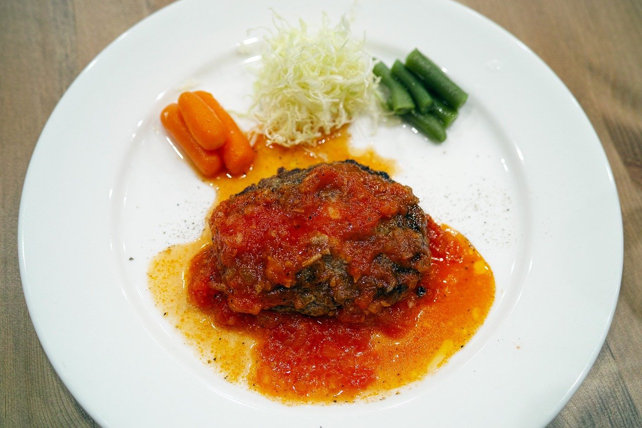 Restaurant Western Food Meal Food  - takedahrs / Pixabay