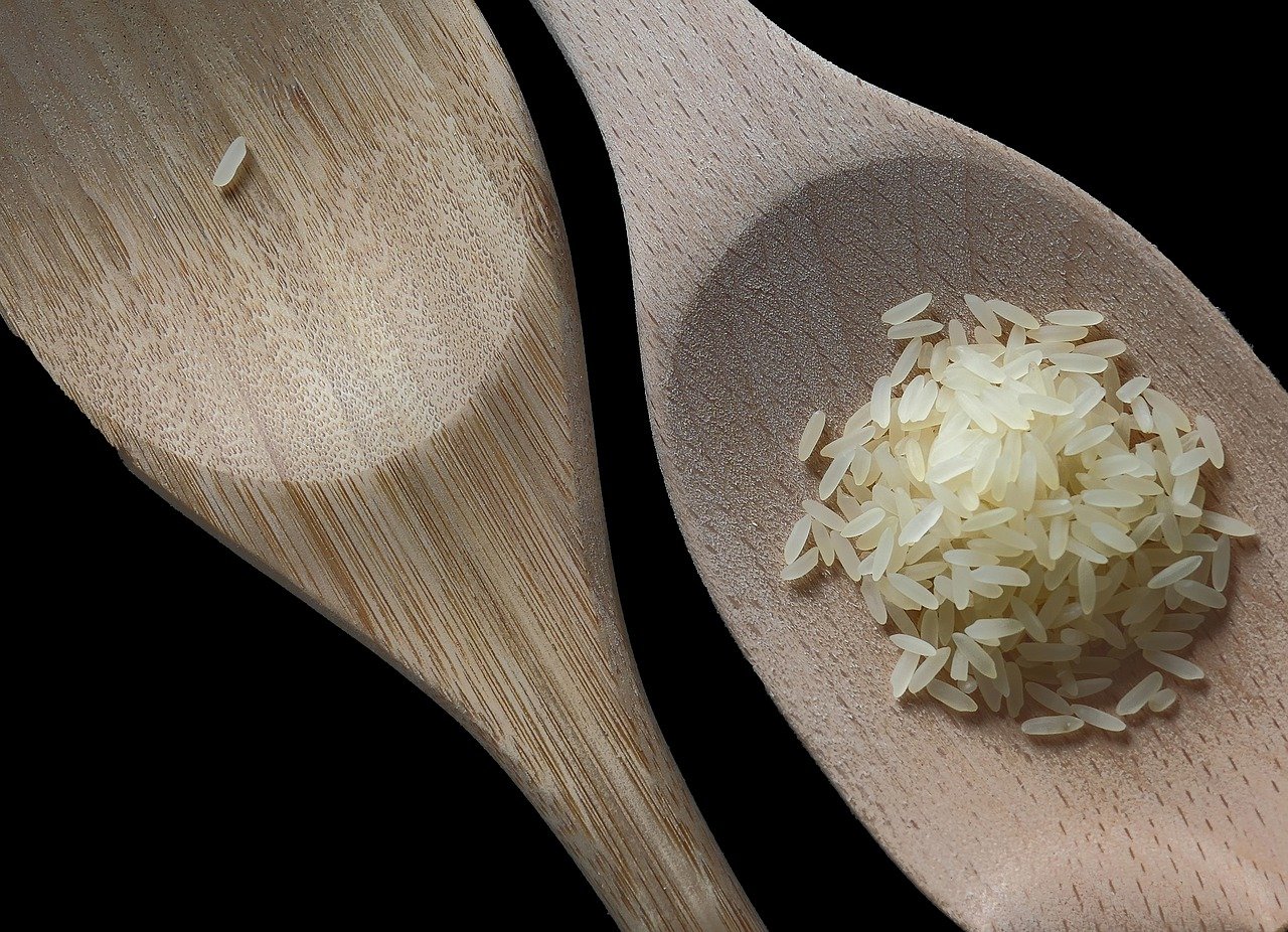Rice Grains Wooden Spoons Spoons  - moritz320 / Pixabay