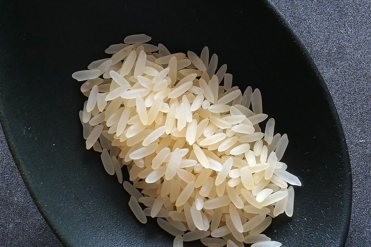 rice spoon spoon rice meal food 2294365