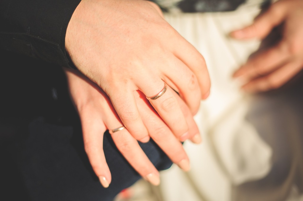 Rings Couple Wedding Hands Pair  - Adalhelma / Pixabay