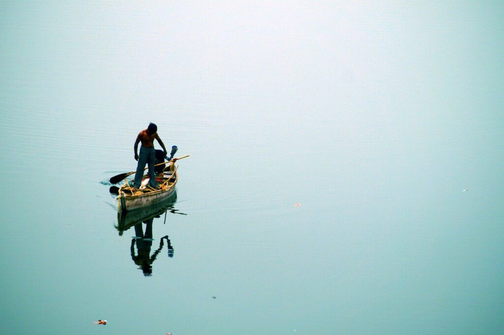 River Boat Fisherman Man  - sandip44 / Pixabay