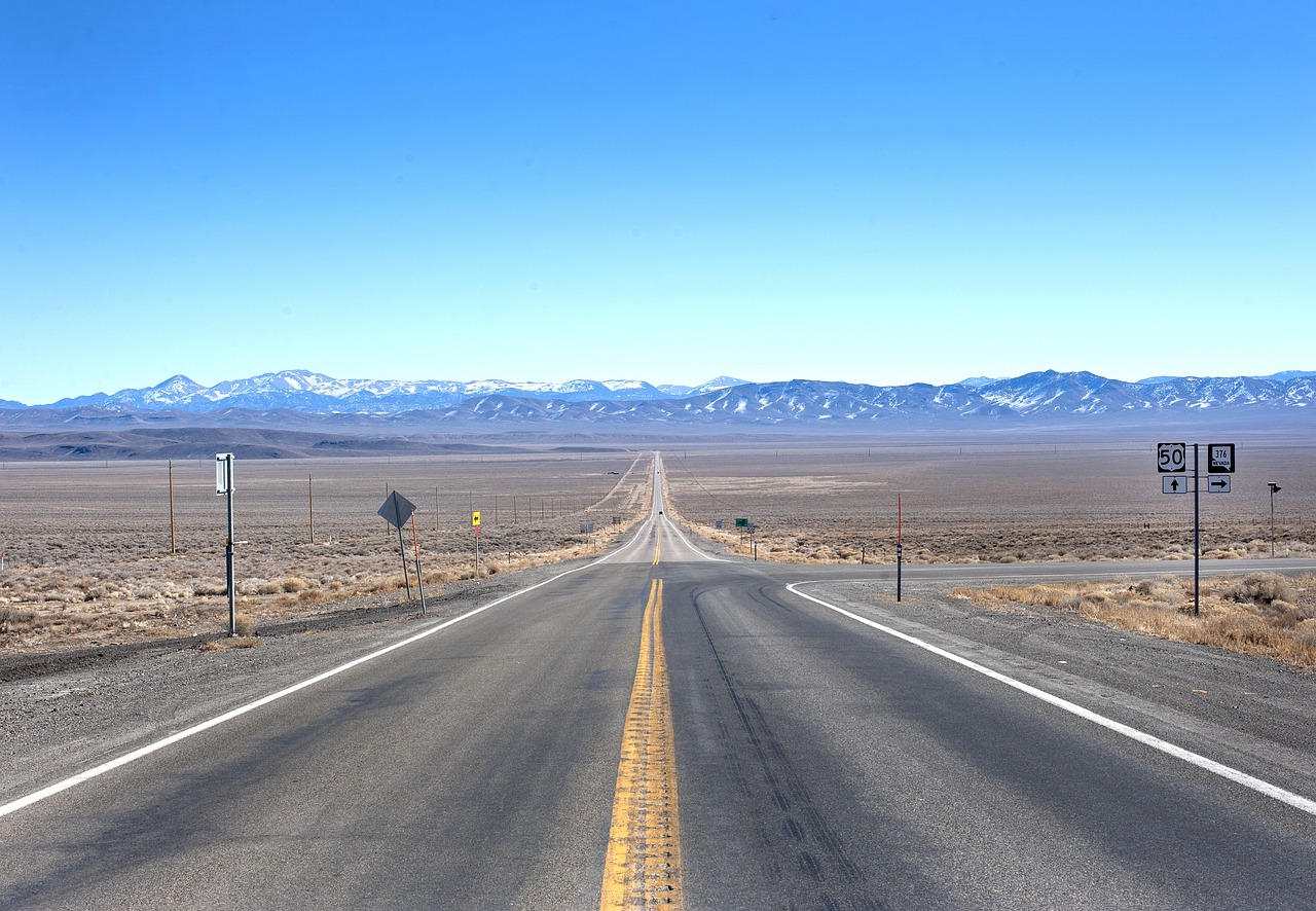Road Nature Travel Exploration  - jdblack / Pixabay