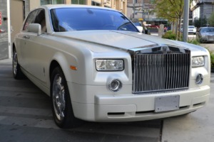 Rolls Royce Luxury Car New Car  - ArtisticOperations / Pixabay