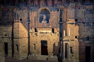 Roman Theatre Of Orange Building  - fietzfotos / Pixabay