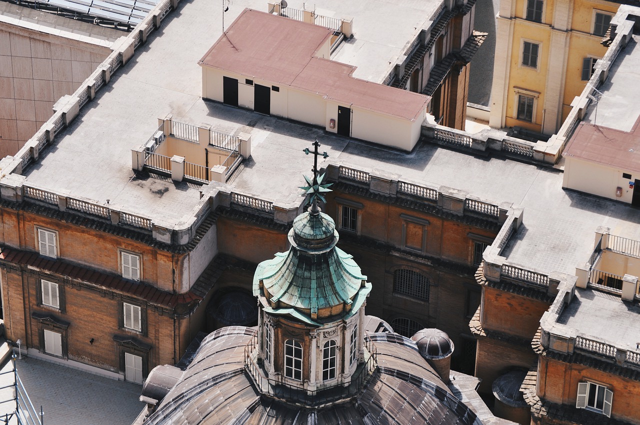 Rome Buildings Roof City Old Town - lauhg301297 / Pixabay