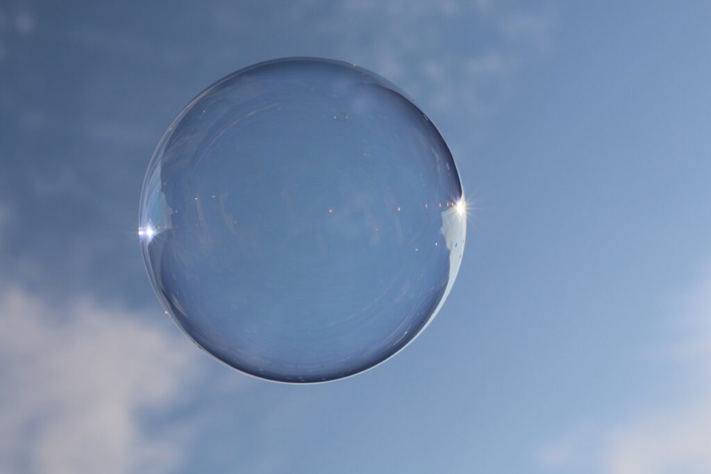 Round Soap Bubble Sky Ball  - Holedulidu / Pixabay