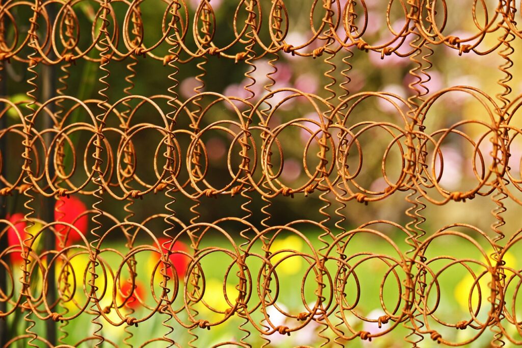 Rusted Gartendeko Metal Rust  - KRiemer / Pixabay