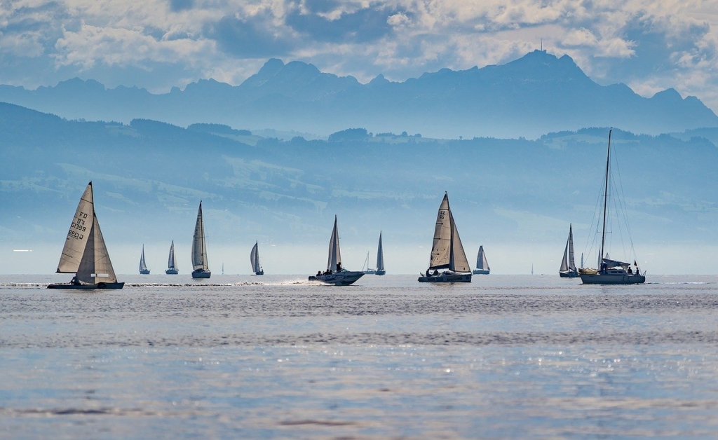 Sailboats Regatta Lake Constance  - Lars_Nissen / Pixabay