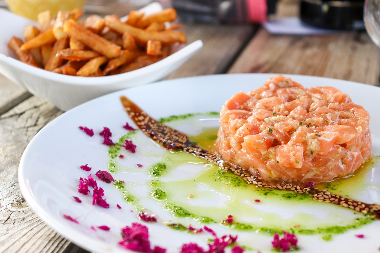 Salmon Salmon Tartar Food Tartar  - blandinejoannic / Pixabay