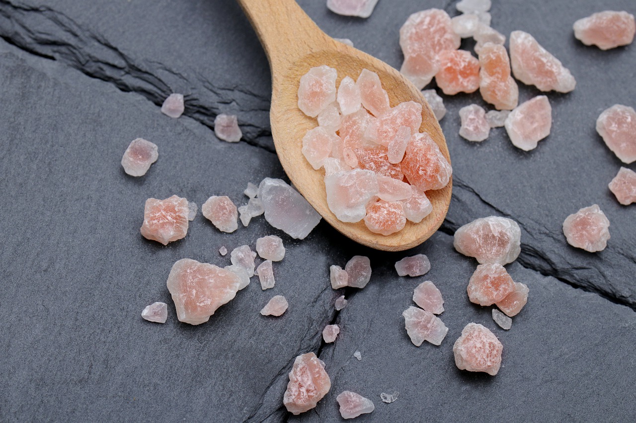 Salt Himalayan Salt Spice Spoon  - mkupiec7 / Pixabay