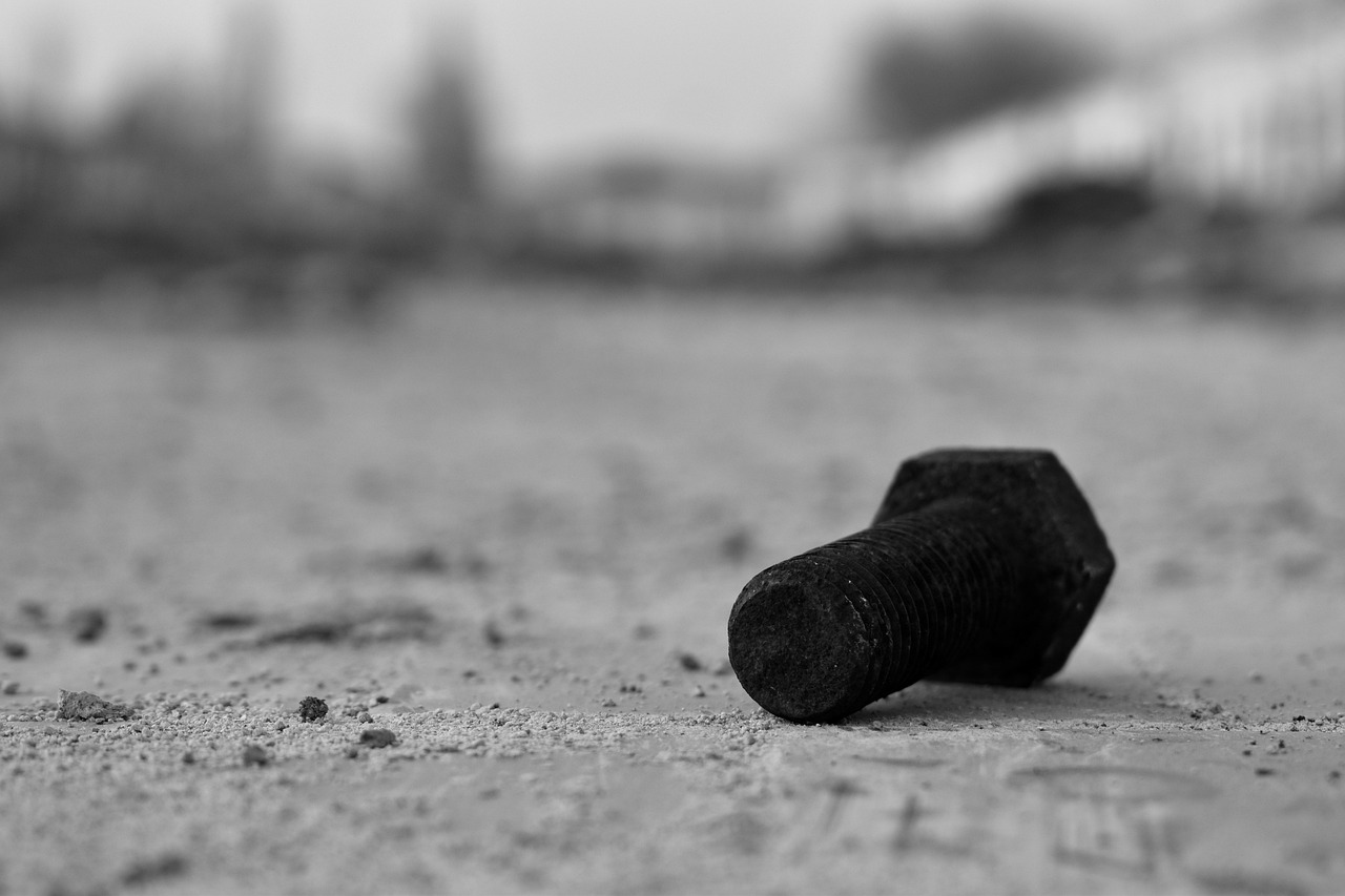 Screw Rust Dust End  - KarinaHilary / Pixabay