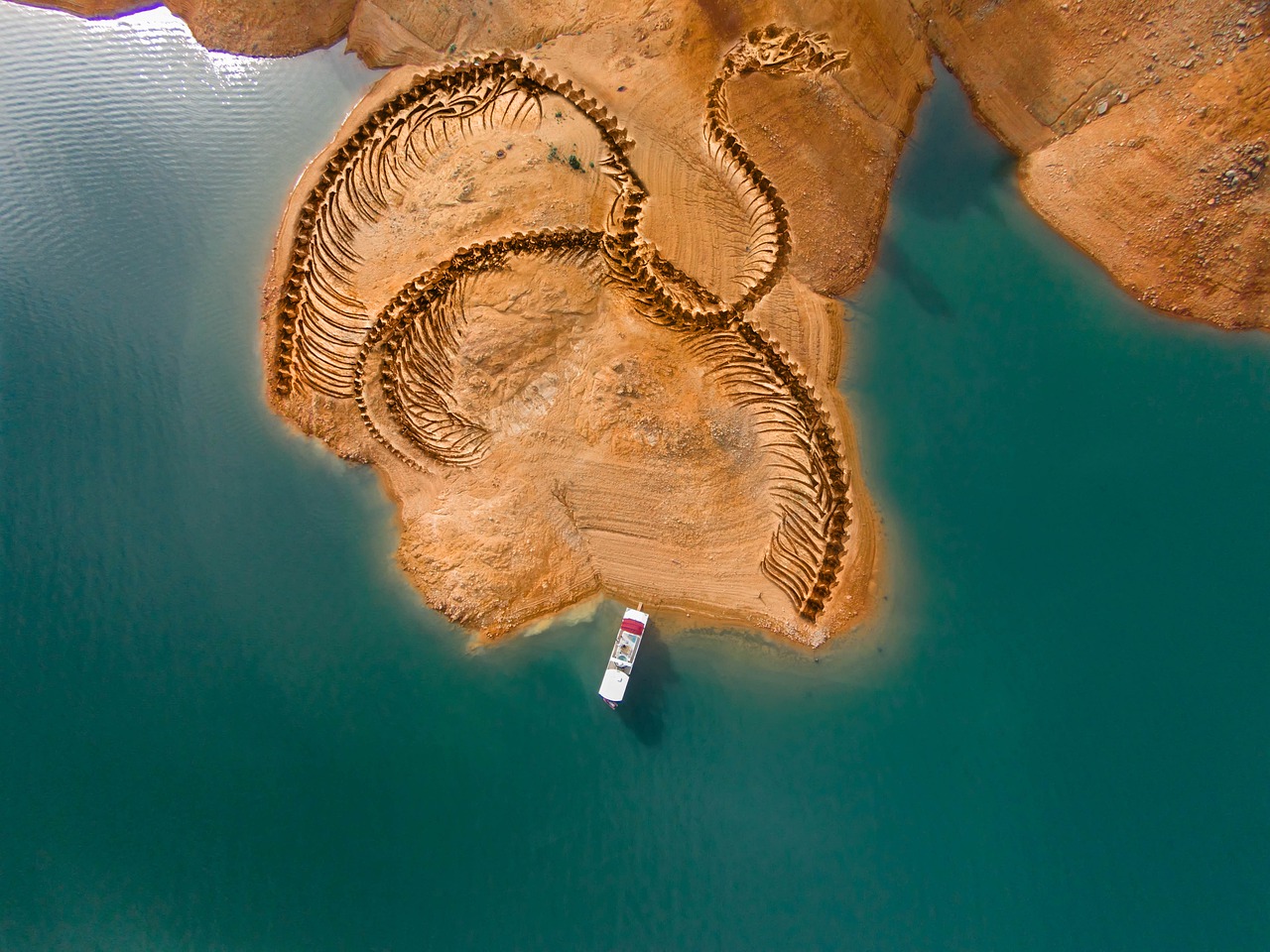 Sea Monster Fossil Aerial Drone  - ImaArtist / Pixabay