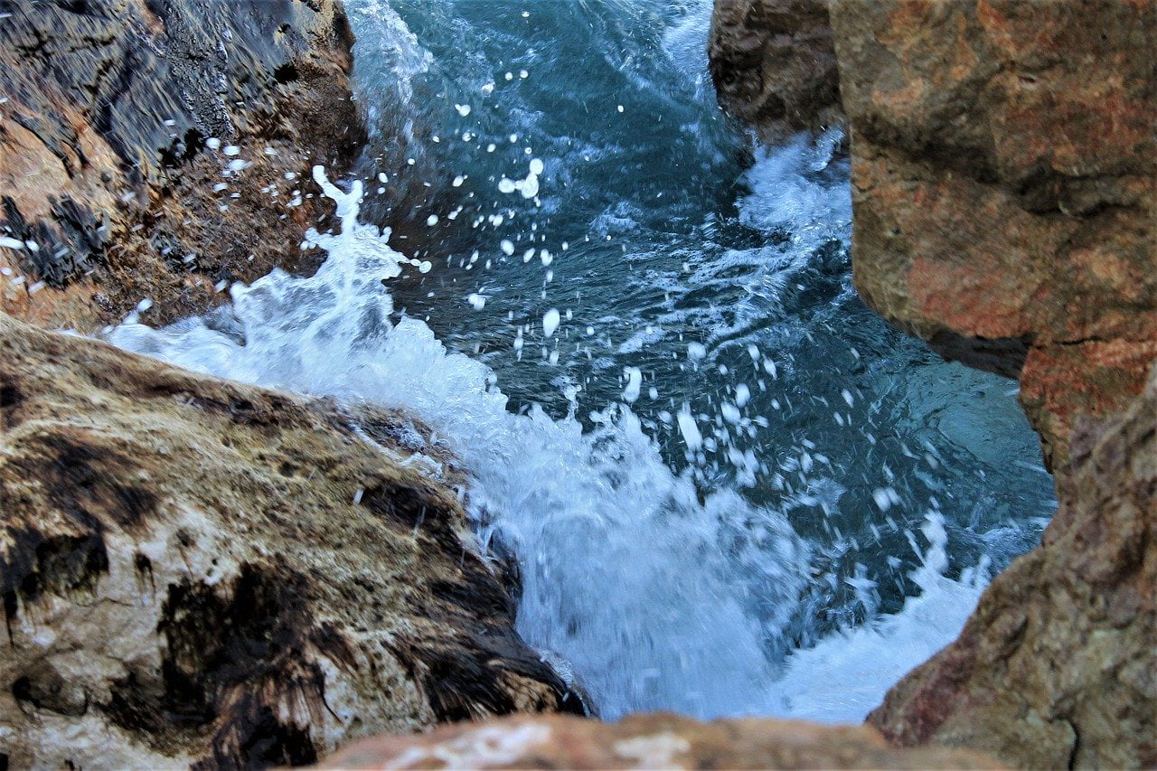 Sea Scoured Sea Foam Rock Rocks  - benibeny / Pixabay