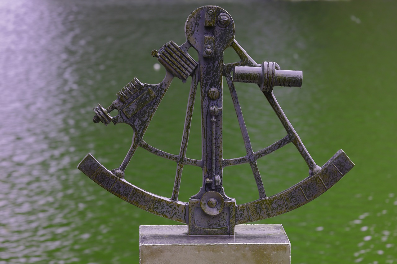 Sextant Marine Navigation  - sharkolot / Pixabay
