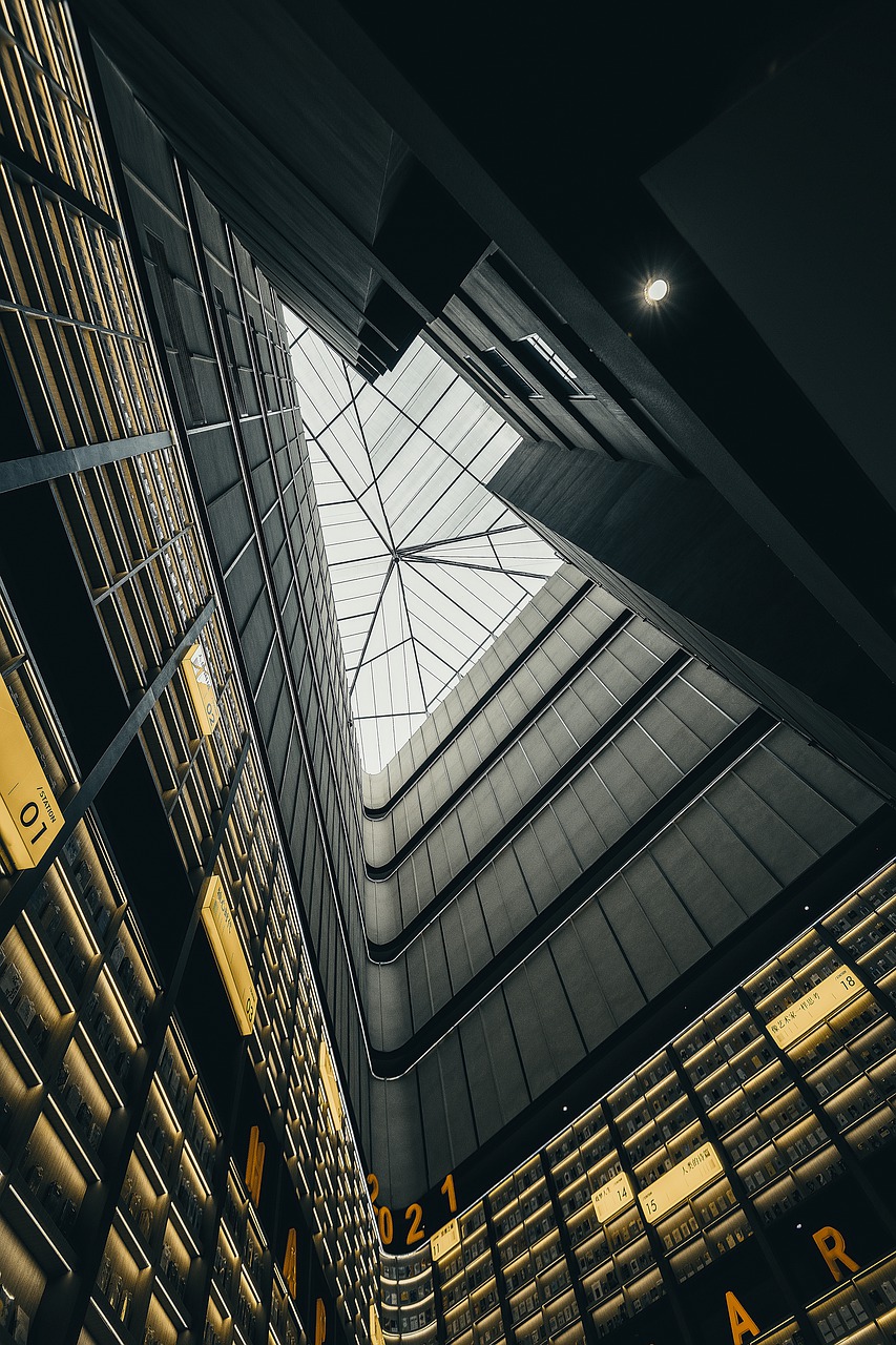 Shanghai Building China City  - zhuwei06191973 / Pixabay