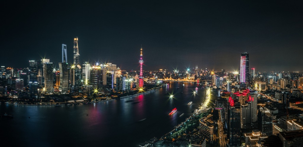 Shanghai City China Night Building  - zhuwei06191973 / Pixabay