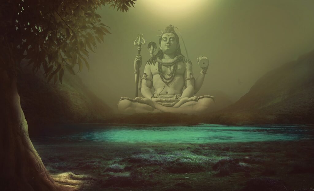 Shiva Statue Lake God Fog Mist  - Artie_Navarre / Pixabay