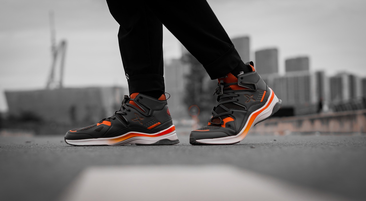 Shoes Foot Sport Street Fashion  - PillyNG / Pixabay