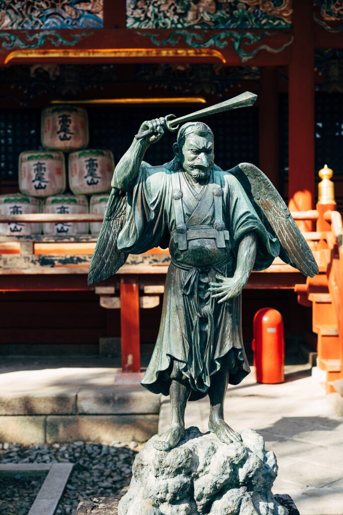Shrine Shinto Mount Takao Statue  - viarami / Pixabay