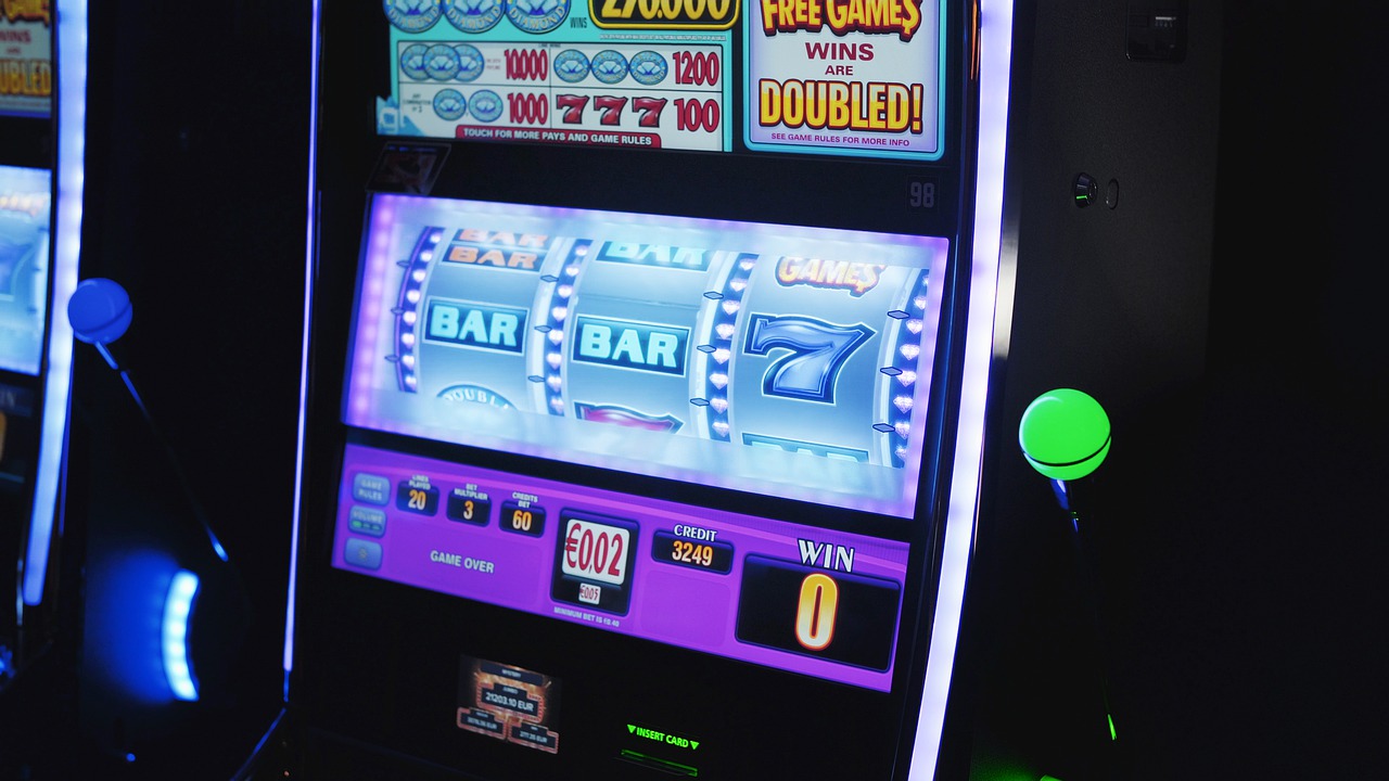 Slots Slot Slot Machine  - AidanHowe / Pixabay
