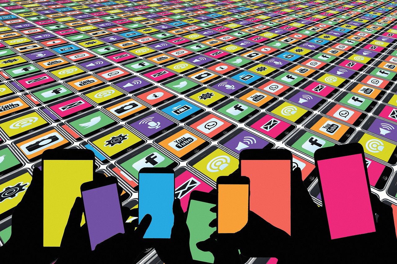 Social Media Social Network Internet  - geralt / Pixabay