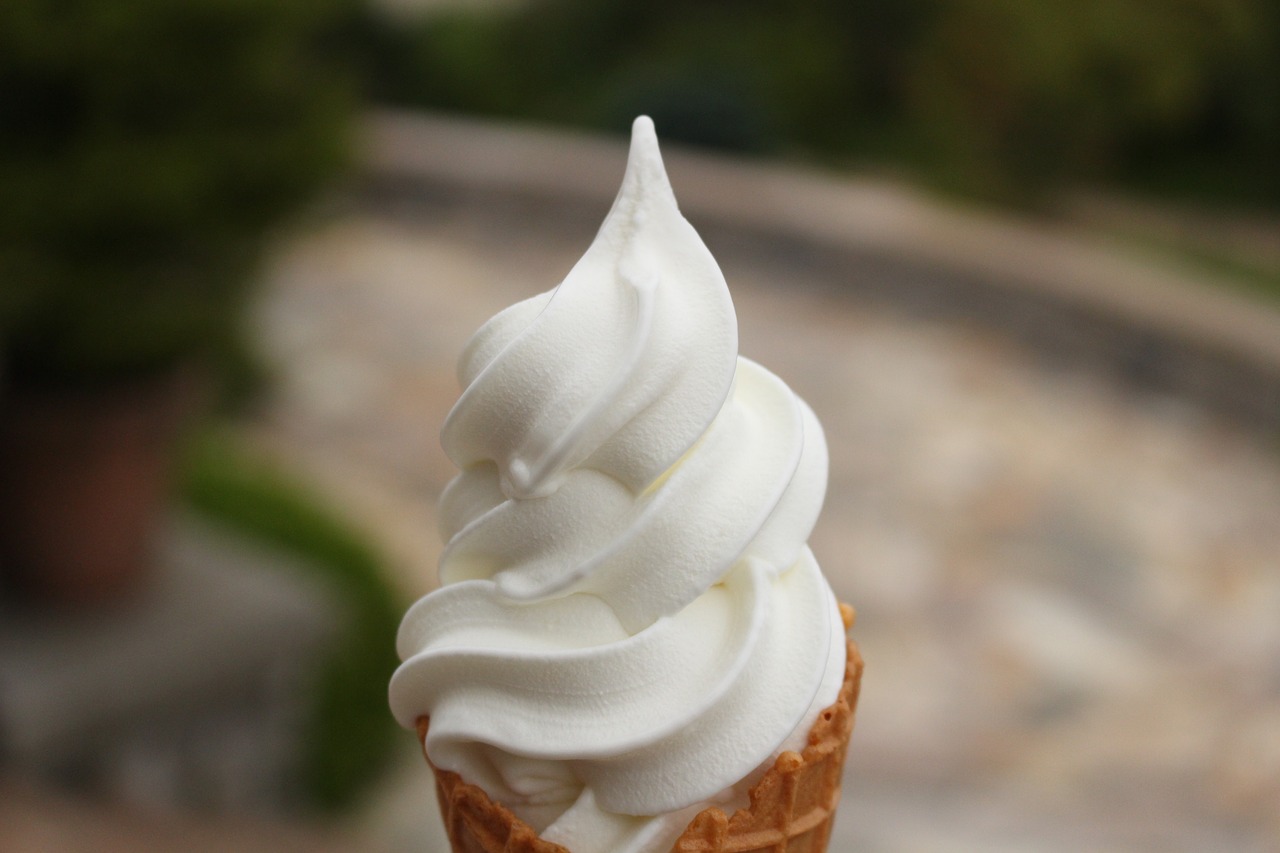 Soft Serve Ice Cream Summer Ice  - melati411 / Pixabay