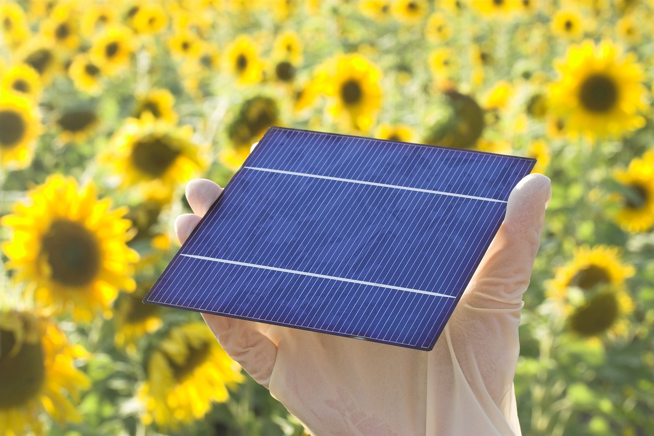 Solar Cell Solar Panel Solar Energy  - mb-bn / Pixabay