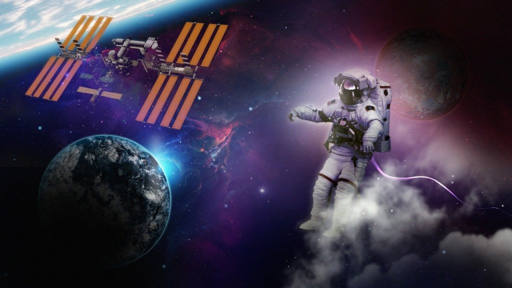 Space Station Astronaut Earth Space  - Victoria_Borodinova / Pixabay