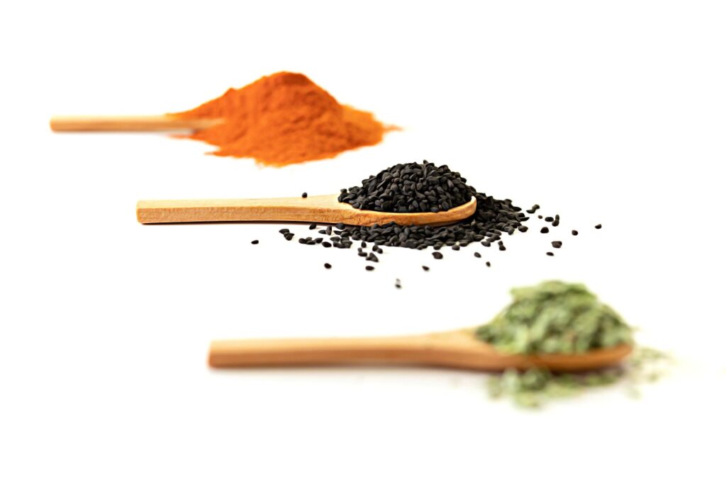 Spices Nigella Seeds Spoons  - matthewsjackie / Pixabay